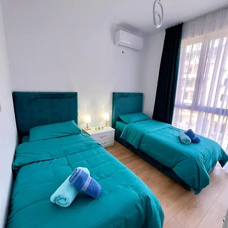 Apartment Turquoise By Tok